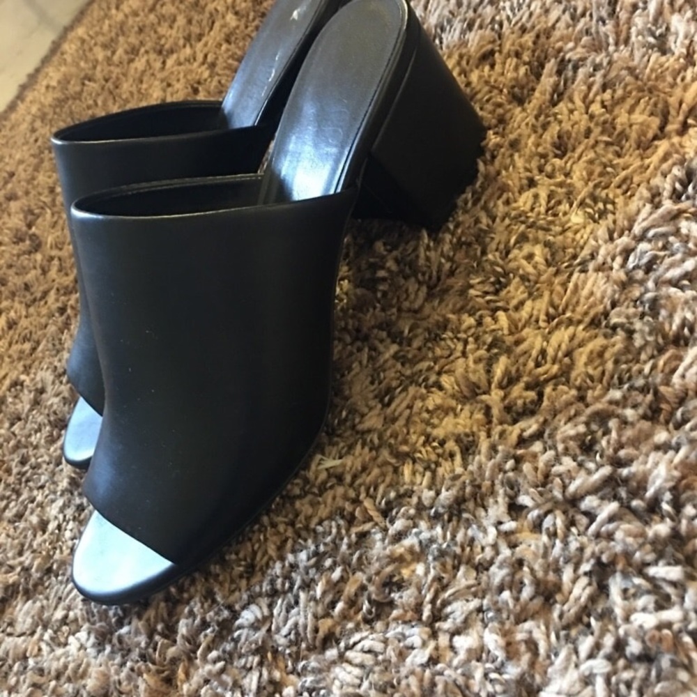 Women’s shoes